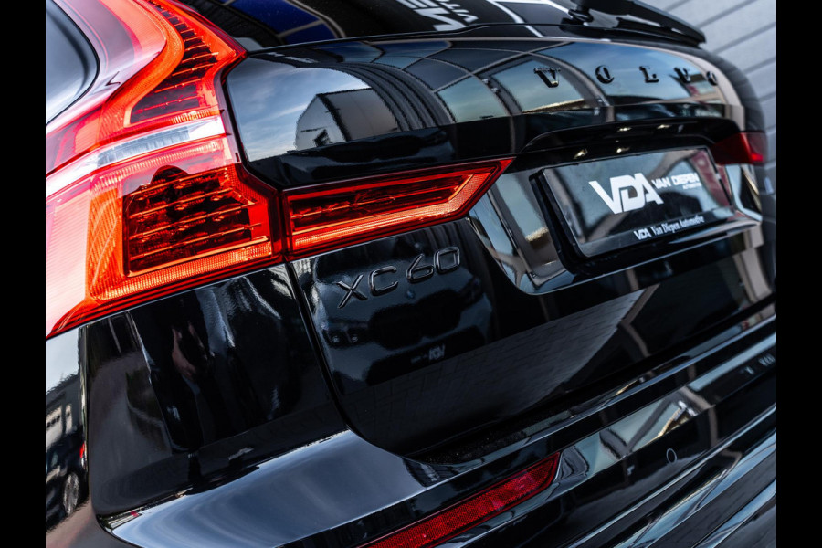Volvo XC60 2.0 T6 Plug-in hybrid AWD Ultra Black Edition - R-Design l Pano l HUD l Memory