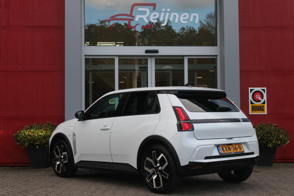 Renault 5 COMFORT RANGE TECHNO 150PK 52 kWh *NIEUWE AUTO!* | PACK WINTER TECHNO: (ELEKTRISCH VERWARMBARE VOORSTOELEN, ELEKTRISCH VERWARMBAAR STUURWIEL, BESTUUDERSSTOEL MET ELEKTRSCH VERSTELBARE LENDESTEUN, IN HOOGTE VERSTELBARE PASSAGIERSSTOEL) | LICHTMETALEN VELGEN 18" | ADAPTIVE CRUISE CONTROL | FULL LED KOPLAMPEN MET FRANSE VLAG | ELEKTRTISCH INKLABARE EN VERWARMBARE BUITENSPIEGELS | ACHTERUITRIJ CAMERA | SFEER VERLICHTING | GOOGLE MAPS NAVIGATIE | DRAADLOZE TELEFOONLADER | PRIVACY GLASS | 100KW SNELLAAD FUNCTIE | DRAADLOZE APPLE CARPLAY/ANDROID AUTO | DAB+ RADIO | SFEER VERL