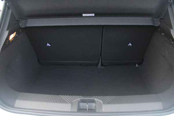 Renault 5 COMFORT RANGE TECHNO 150PK 52 kWh *NIEUWE AUTO!* | PACK WINTER TECHNO: (ELEKTRISCH VERWARMBARE VOORSTOELEN, ELEKTRISCH VERWARMBAAR STUURWIEL, BESTUUDERSSTOEL MET ELEKTRSCH VERSTELBARE LENDESTEUN, IN HOOGTE VERSTELBARE PASSAGIERSSTOEL) | LICHTMETALEN VELGEN 18" | ADAPTIVE CRUISE CONTROL | FULL LED KOPLAMPEN MET FRANSE VLAG | ELEKTRTISCH INKLABARE EN VERWARMBARE BUITENSPIEGELS | ACHTERUITRIJ CAMERA | SFEER VERLICHTING | GOOGLE MAPS NAVIGATIE | DRAADLOZE TELEFOONLADER | PRIVACY GLASS | 100KW SNELLAAD FUNCTIE | DRAADLOZE APPLE CARPLAY/ANDROID AUTO | DAB+ RADIO | SFEER VERL