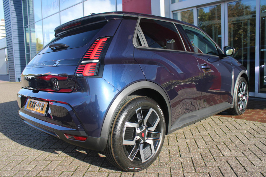 Renault 5 COMFORT RANGE TECHNO 150PK 52 kWh *NIEUWE AUTO!* | PACK WINTER TECHNO: (ELEKTRISCH VERWARMBARE VOORSTOELEN, ELEKTRISCH VERWARMBAAR STUURWIEL, BESTUUDERSSTOEL MET ELEKTRSCH VERSTELBARE LENDESTEUN, IN HOOGTE VERSTELBARE PASSAGIERSSTOEL) | LICHTMETALEN VELGEN 18" | ADAPTIVE CRUISE CONTROL | FULL LED KOPLAMPEN MET FRANSE VLAG | ELEKTRTISCH INKLABARE EN VERWARMBARE BUITENSPIEGELS | ACHTERUITRIJ CAMERA | SFEER VERLICHTING | GOOGLE MAPS NAVIGATIE | DRAADLOZE TELEFOONLADER | PRIVACY GLASS | 100KW SNELLAAD FUNCTIE | DRAADLOZE APPLE CARPLAY/ANDROID AUTO | DAB+ RADIO | SFEER VERL