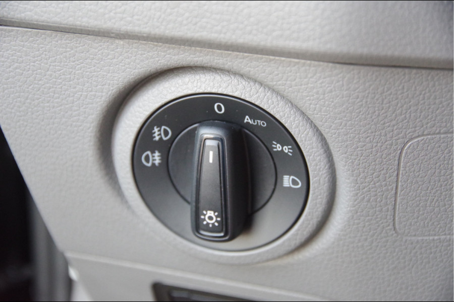 Volkswagen Crafter 35 2.0 TDI L3H3(L2H2) 3-ZITS, 177PK AUT. LED, ADAPT. CRUISE, STOELVERWARMING, STUURVERWARMING, VOORRUIT VERWARMING, STANDKACHEL,