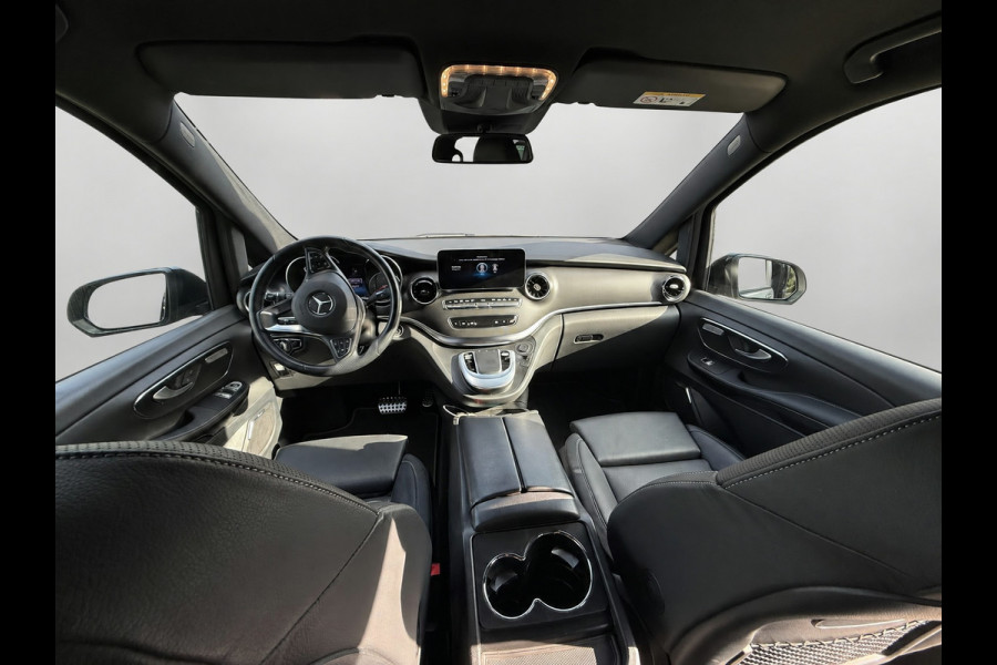 Mercedes-Benz V-Klasse 300d L2 AMG Edition 360 Camera, Cruise, Carplay, Stoelverkoeling, Burmester, Stoelverwarming, Trekhaak, 240pk, Automaat, Leder, Uniek!