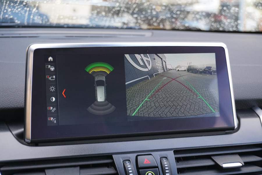 BMW 2 Serie Gran Tourer 218i 7p. Executive Edition + CAMERA / SPORTSTOELEN / LED / HEAD-UP