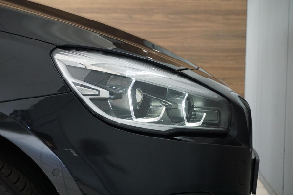 BMW 2 Serie Gran Tourer 218i 7p. Executive Edition + CAMERA / SPORTSTOELEN / LED / HEAD-UP