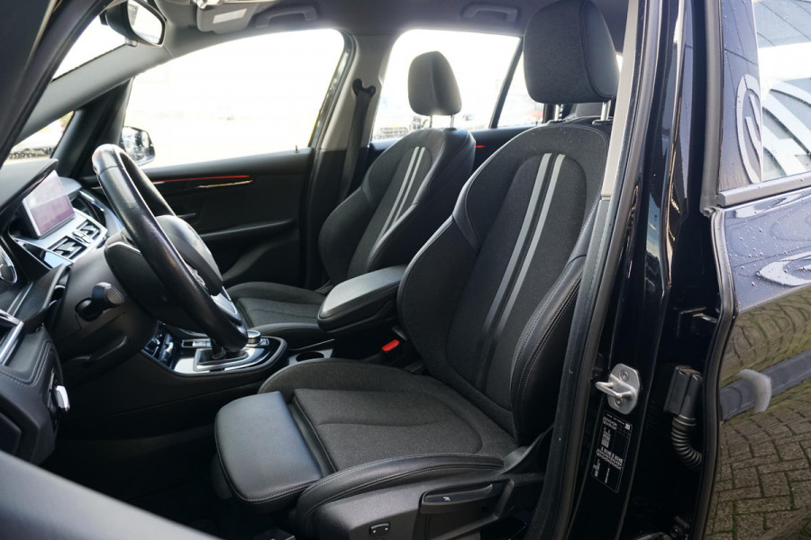 BMW 2 Serie Gran Tourer 218i 7p. Executive Edition + CAMERA / SPORTSTOELEN / LED / HEAD-UP