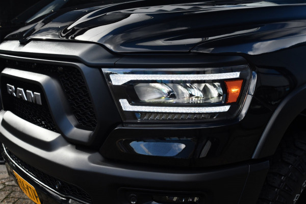 Dodge Ram 1500 5.7 V8 4x4 Crew Cab REBEL, BTW, Panorama, Full!