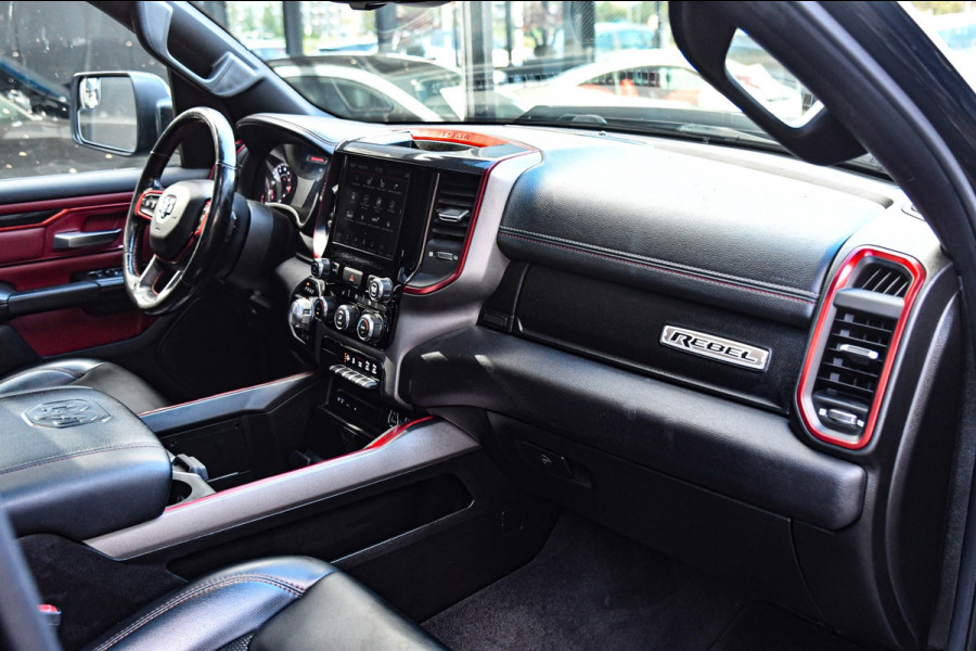 Dodge Ram 1500 5.7 V8 4x4 Crew Cab REBEL, BTW, Panorama, Full!
