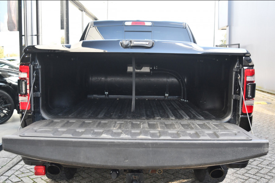 Dodge Ram 1500 5.7 V8 4x4 Crew Cab REBEL, BTW, Panorama, Full!