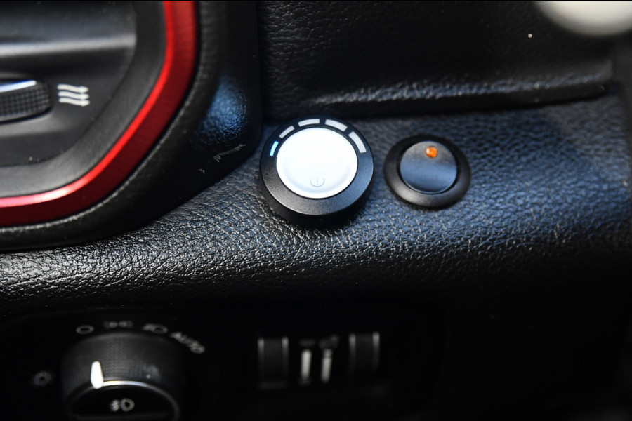 Dodge Ram 1500 5.7 V8 4x4 Crew Cab REBEL, BTW, Panorama, Full!