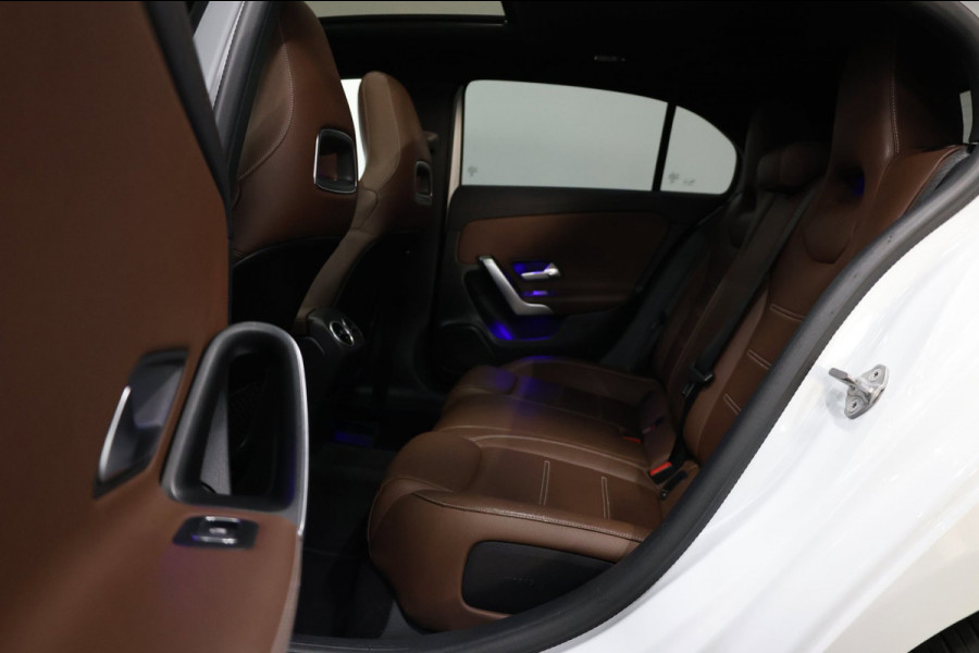 Mercedes-Benz A-Klasse 200 AMG Line LED/VIRTUAL/SFEER/PANORAMADAK/LEER+S.VERWARMING+MEMORY/360/LINE/ACC/ECC/12 MDN GARANTIE!