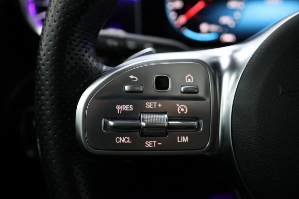 Mercedes-Benz A-Klasse 200 AMG Line LED/VIRTUAL/SFEER/PANORAMADAK/LEER+S.VERWARMING+MEMORY/360/LINE/ACC/ECC/12 MDN GARANTIE!