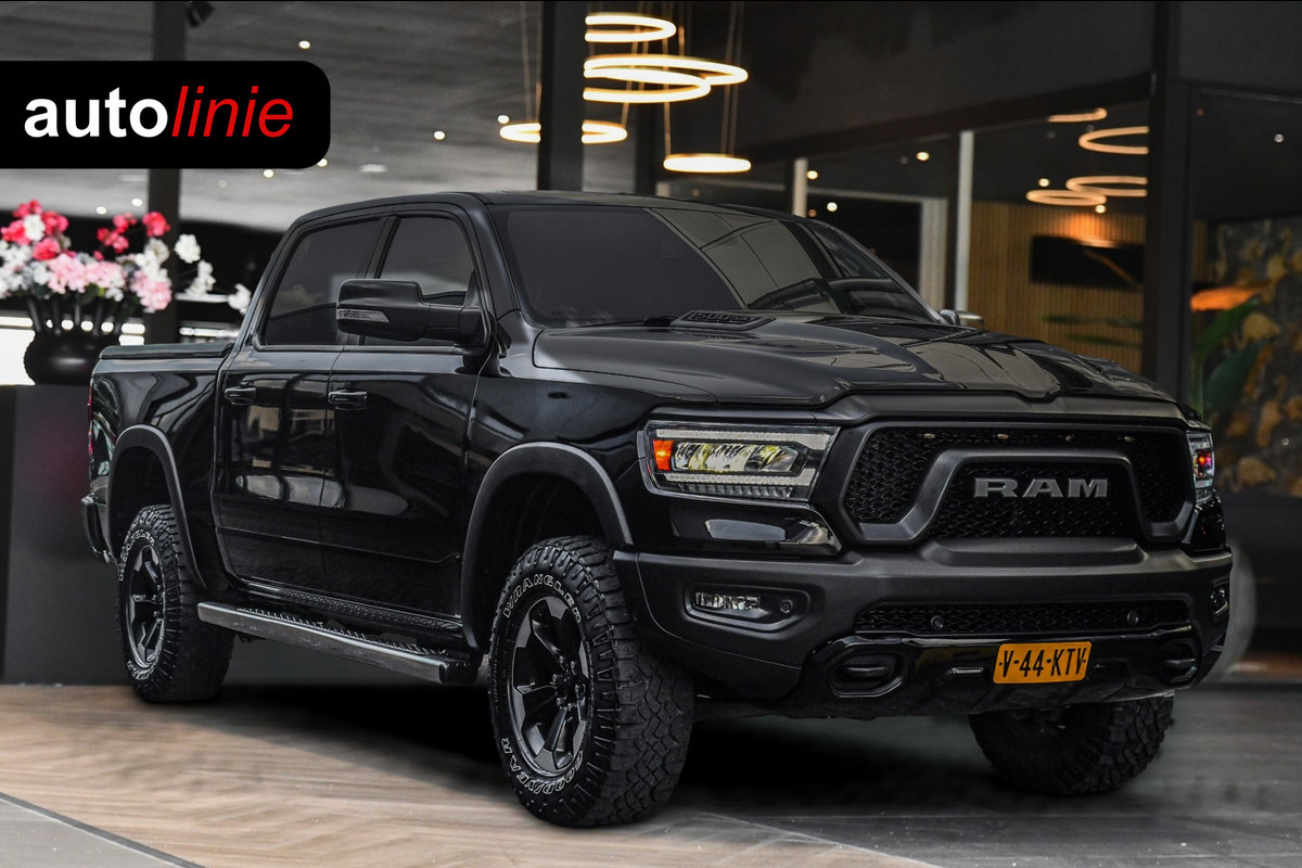 Dodge Ram 1500 5.7 V8 4x4 Crew Cab REBEL, BTW, Panorama, Full!