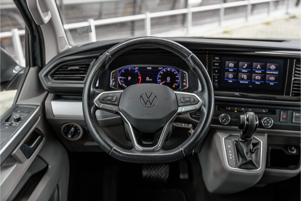 Volkswagen Transporter 2.0 TDI L2H1 Bulli DC | Virtual | Discover Pro | ACC | Bi-Xenon | Camera | Navigatie | Trekhaak | Stoelverwarming | DAB | Orig. NL auto | Nieuwe APK