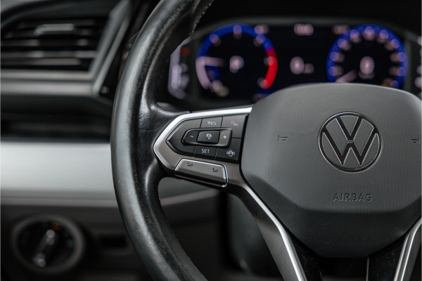 Volkswagen Transporter 2.0 TDI L2H1 Bulli DC | Virtual | Discover Pro | ACC | Bi-Xenon | Camera | Navigatie | Trekhaak | Stoelverwarming | DAB | Orig. NL auto | Nieuwe APK