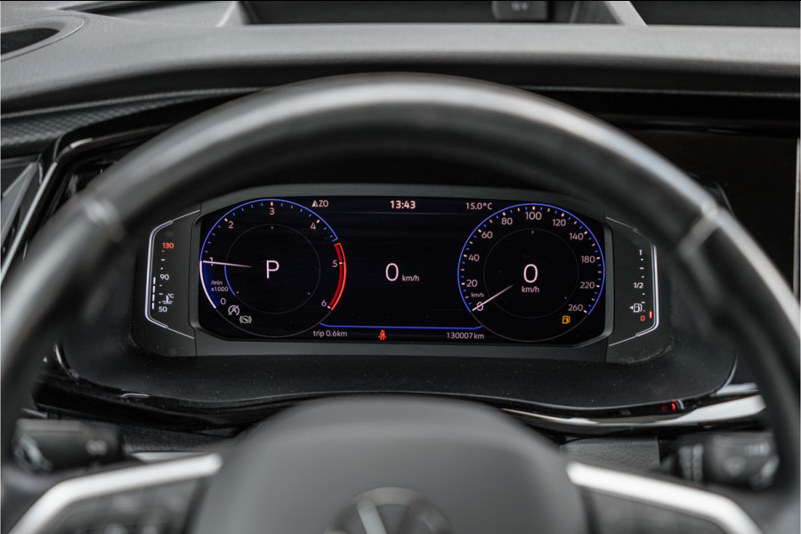 Volkswagen Transporter 2.0 TDI L2H1 Bulli DC | Virtual | Discover Pro | ACC | Bi-Xenon | Camera | Navigatie | Trekhaak | Stoelverwarming | DAB | Orig. NL auto | Nieuwe APK