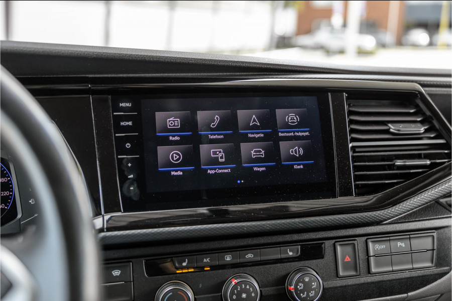 Volkswagen Transporter 2.0 TDI L2H1 Bulli DC | Virtual | Discover Pro | ACC | Bi-Xenon | Camera | Navigatie | Trekhaak | Stoelverwarming | DAB | Orig. NL auto | Nieuwe APK
