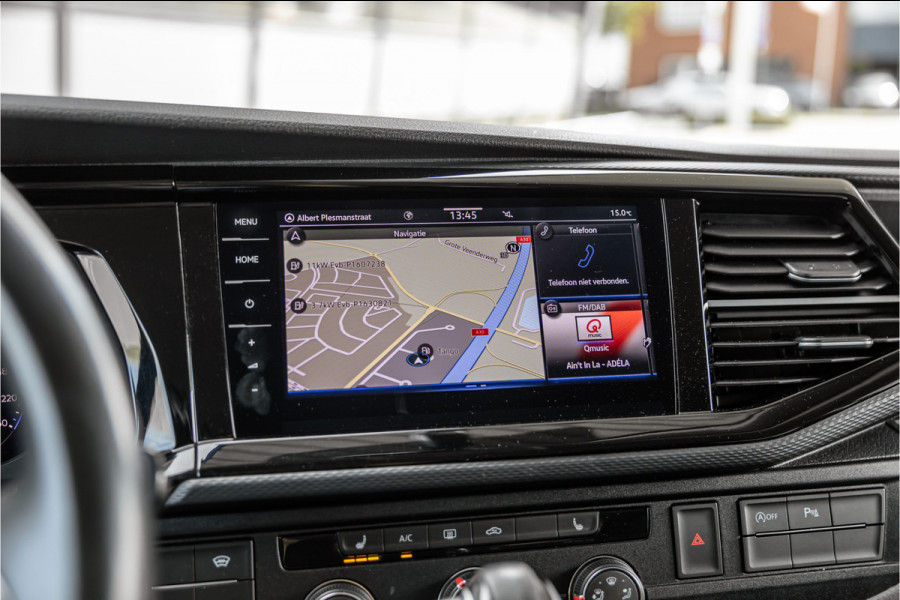 Volkswagen Transporter 2.0 TDI L2H1 Bulli DC | Virtual | Discover Pro | ACC | Bi-Xenon | Camera | Navigatie | Trekhaak | Stoelverwarming | DAB | Orig. NL auto | Nieuwe APK