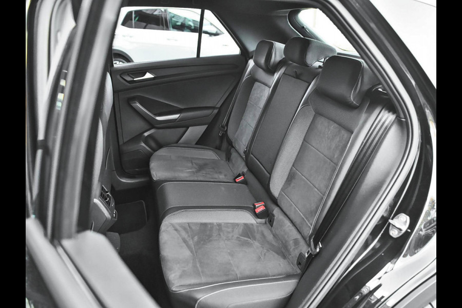 Volkswagen T-Roc 1.5 TSI R-Line ACC Camera Navi Trekhaak 19 inch Velgen