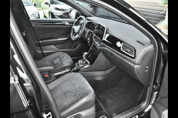 Volkswagen T-Roc 1.5 TSI R-Line ACC Camera Navi Trekhaak 19 inch Velgen