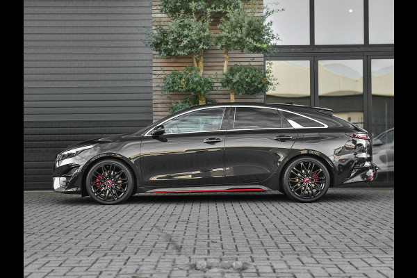 Kia ProCeed 1.6 T-GDi GT Panoramadak Trekhaak Alcantara Camera JBL