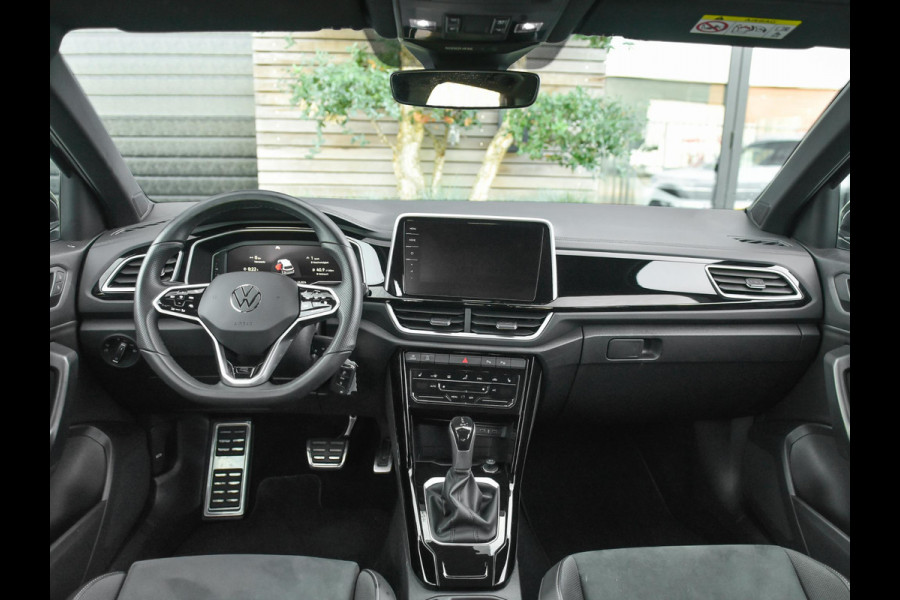 Volkswagen T-Roc 1.5 TSI R-Line ACC Camera Navi Trekhaak 19 inch Velgen