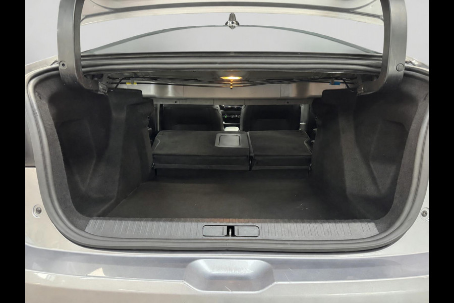 Citroën Ë-C4 X Shine 50 kWh | Panoramadak | Pack Winter | Fietsendragerhaak | Prijs is rijklaar