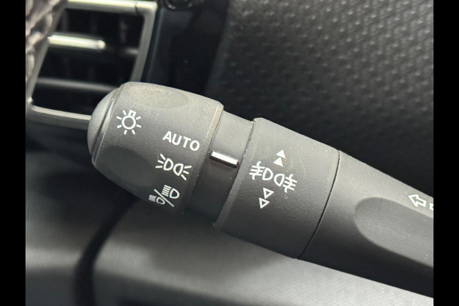 Citroën Ë-C4 X Shine 50 kWh | Panoramadak | Pack Winter | Fietsendragerhaak | Prijs is rijklaar