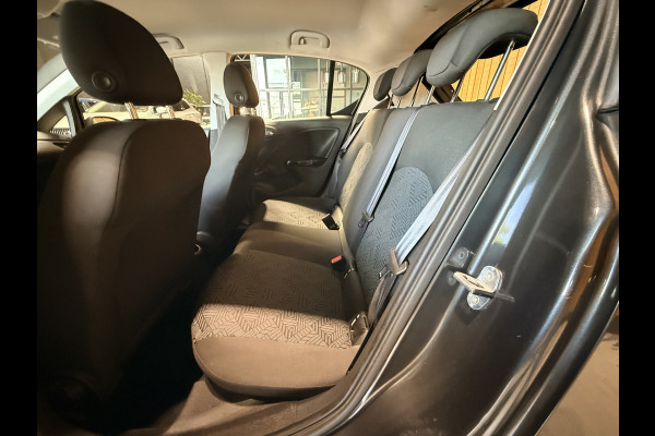 Opel Corsa 1.4 Favourite Airco. Cruise. Trekhaak. 78000 km met NAP