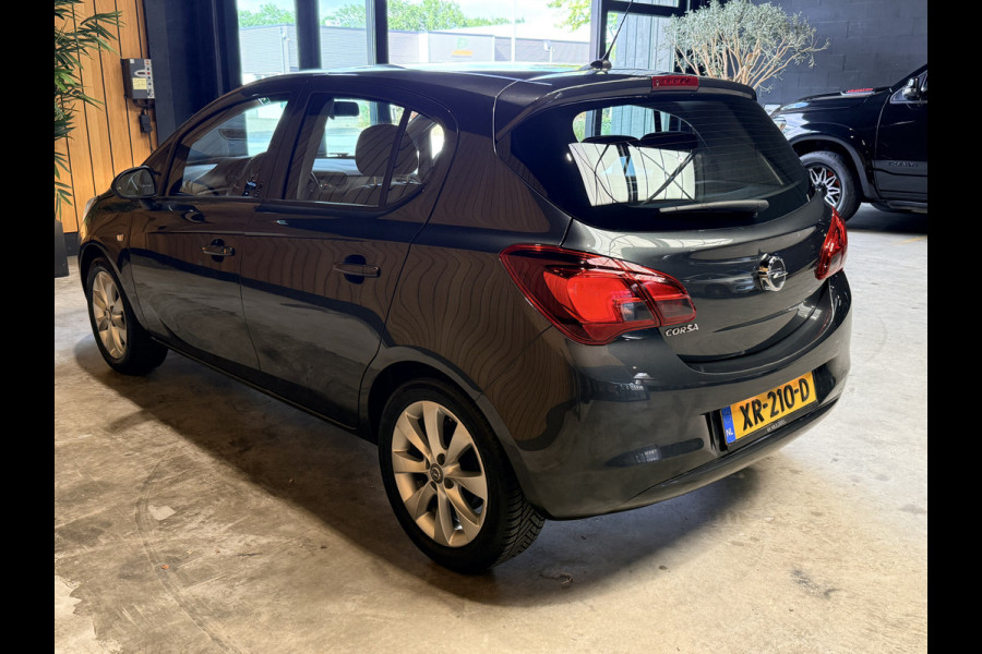 Opel Corsa 1.4 Favourite Airco. Cruise. Trekhaak. 78000 km met NAP
