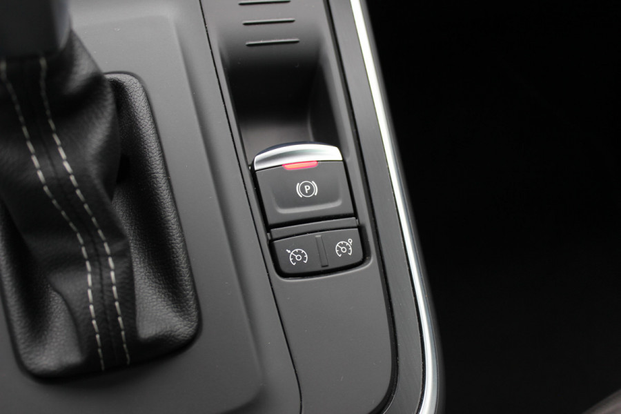 Renault Grand Scénic 1.3 TCe Intens / Trekhaak / Camera / CarPlay / Navigatie / Parkeerhulp V+A / Stoelverwarming / DAB / Dodehoek / Cruise Control