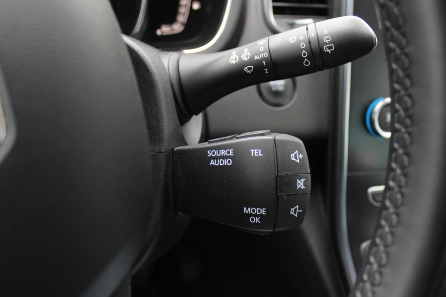 Renault Grand Scénic 1.3 TCe Intens / Trekhaak / Camera / CarPlay / Navigatie / Parkeerhulp V+A / Stoelverwarming / DAB / Dodehoek / Cruise Control