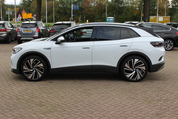 Volkswagen ID.4 Tech 77 kWh / SOH 94,7% / Full option! / Panoramadak / Camera / Head-up / Keyless / 21'' / ACC / Dodehoek / Elektr. stoelen / Massage / Navigatie / Stuurverwarming