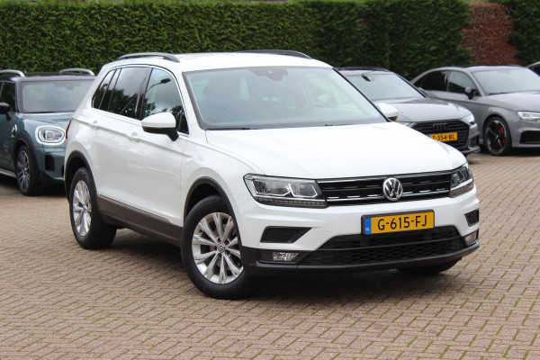 Volkswagen Tiguan 1.5 TSI Comfortline / CarPlay / Parkeerhulp V+A / 17'' / LED / Rijstrooksensor / Spiegelpakket / DAB / ACC