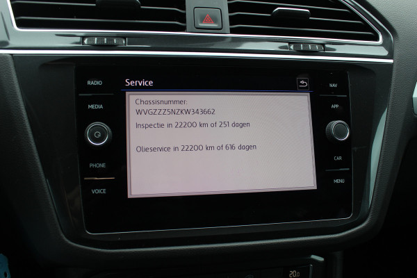 Volkswagen Tiguan 1.5 TSI Comfortline / CarPlay / Parkeerhulp V+A / 17'' / LED / Rijstrooksensor / Spiegelpakket / DAB / ACC