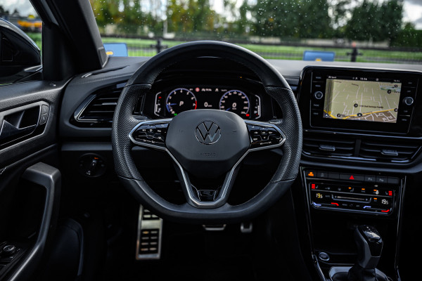 Volkswagen T-Roc 1.5 TSI R-Line Pano/iQ-light/Blindspot