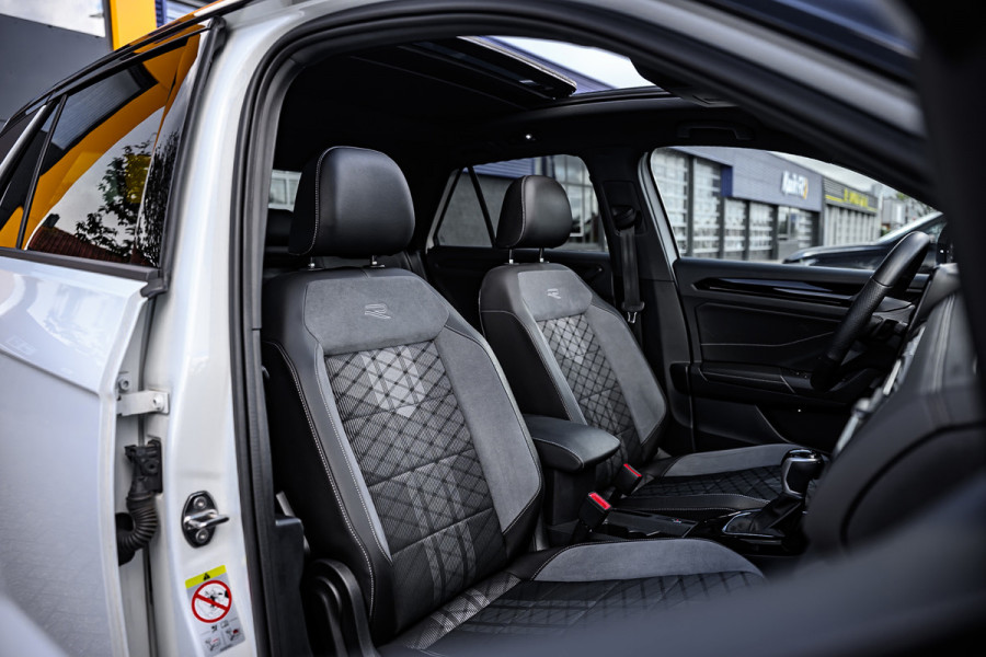 Volkswagen T-Roc 1.5 TSI R-Line Pano/iQ-light/Blindspot