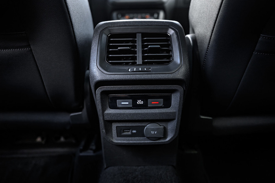 Volkswagen Tiguan Allspace 2.0 TSI 4Motion Highline Business R 7p. Pano/Trekhaak/HUD/Virtual