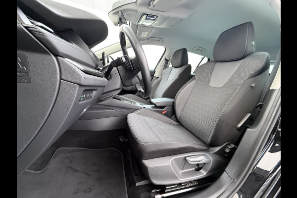 Škoda Octavia Combi 1.0 e-TSI 111PK Automaat Navi Apple Carplay Android Auto Bluetooth Elek.Achterklep Cruise Control Business Edition Pdc Led DAB P-Assist Lmv 16" Isofix Licht-/Regensensor WiFi Origineel Nederlandse Auto