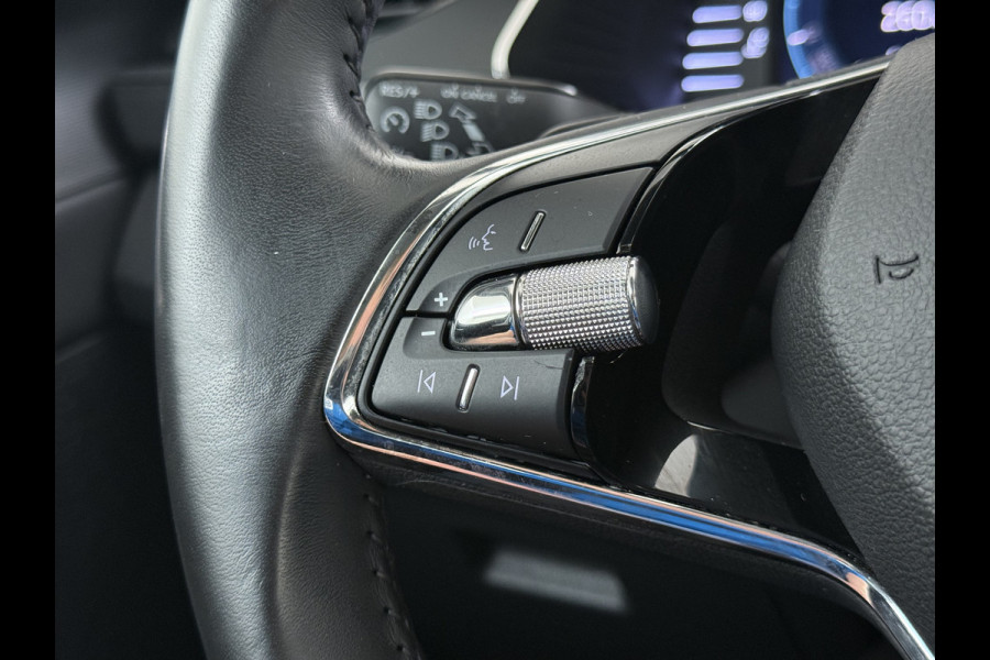 Škoda Octavia Combi 1.0 e-TSI 111PK Automaat Navi Apple Carplay Android Auto Bluetooth Elek.Achterklep Cruise Control Business Edition Pdc Led DAB P-Assist Lmv 16" Isofix Licht-/Regensensor WiFi Origineel Nederlandse Auto