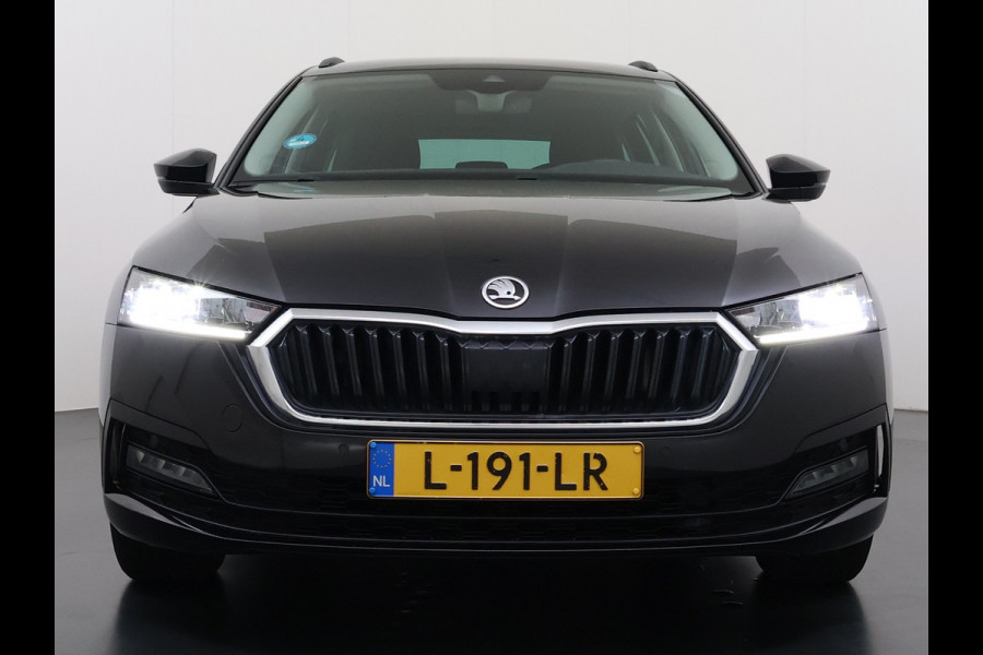 Škoda Octavia Combi 1.0 e-TSI 111PK Automaat Navi Apple Carplay Android Auto Bluetooth Elek.Achterklep Cruise Control Business Edition Pdc Led DAB P-Assist Lmv 16" Isofix Licht-/Regensensor WiFi Origineel Nederlandse Auto