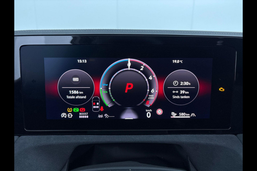 Volkswagen Tiguan 1.5 eHybrid R-Line Edition 204 pk Automaat (DSG) | Verlengde garantie | Navigatie | Panoromadak | Trekhaak (Uitklapbaar) | Parkeersensoren (Park assist) | Rondomzicht camera | Stoelverwarming | LED Matrix | R-Line |