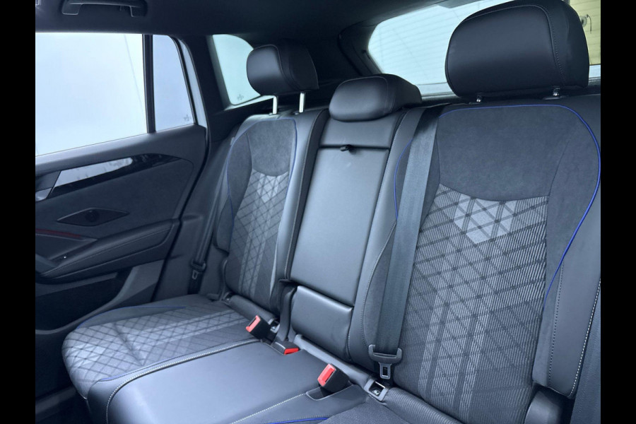 Volkswagen Tiguan 1.5 eHybrid R-Line Edition 204 pk Automaat (DSG) | Verlengde garantie | Navigatie | Panoromadak | Trekhaak (Uitklapbaar) | Parkeersensoren (Park assist) | Rondomzicht camera | Stoelverwarming | LED Matrix | R-Line |