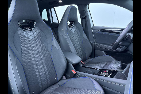 Volkswagen Tiguan 1.5 eHybrid R-Line Edition 204 pk Automaat (DSG) | Verlengde garantie | Navigatie | Panoromadak | Trekhaak (Uitklapbaar) | Parkeersensoren (Park assist) | Rondomzicht camera | Stoelverwarming | LED Matrix | R-Line |