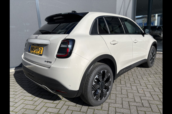 Fiat 600 1.2 Hybrid La Prima massagestoel leder navi automaat full options