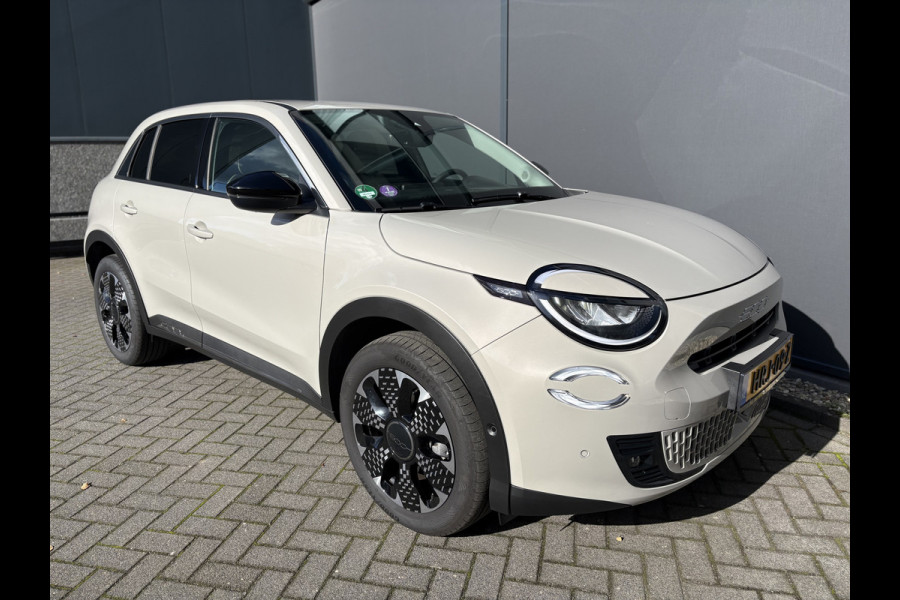 Fiat 600 1.2 Hybrid La Prima massagestoel leder navi automaat full options