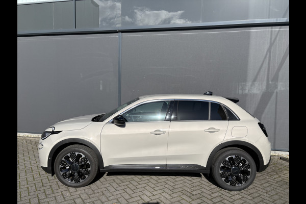 Fiat 600 1.2 Hybrid La Prima massagestoel leder navi automaat full options