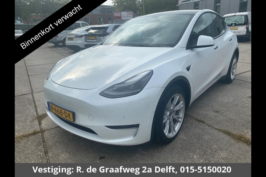 Tesla Model Y Long Range AWD 75 kWh | Navigatie | Panoramadak | 1e eigenaar | Lichtmetalen velgen |