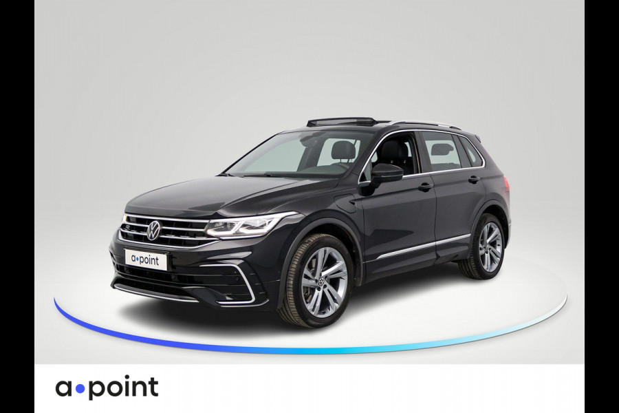 Volkswagen Tiguan 1.4 TSI eHybrid R-Line Business+ 245 pk Automaat (DSG) | Navigatie | Panoramadak | Trekhaak (wegklapbaar) | Achteruitrijcamera | Adaptieve cruise control | Stoelverwarming v/a | Apple carplay / Android auto | Verwarmd stuur | R line |