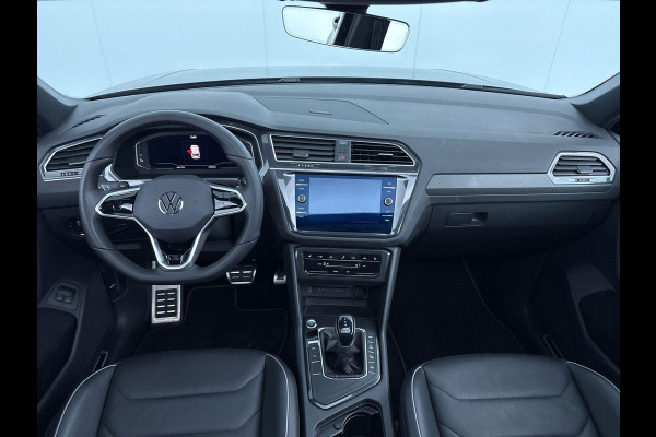Volkswagen Tiguan 1.4 TSI eHybrid R-Line Business+ 245 pk Automaat (DSG) | Navigatie | Panoramadak | Trekhaak (wegklapbaar) | Achteruitrijcamera | Adaptieve cruise control | Stoelverwarming v/a | Apple carplay / Android auto | Verwarmd stuur | R line |