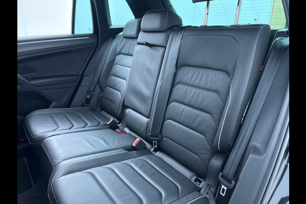 Volkswagen Tiguan 1.4 TSI eHybrid R-Line Business+ 245 pk Automaat (DSG) | Navigatie | Panoramadak | Trekhaak (wegklapbaar) | Achteruitrijcamera | Adaptieve cruise control | Stoelverwarming v/a | Apple carplay / Android auto | Verwarmd stuur | R line |